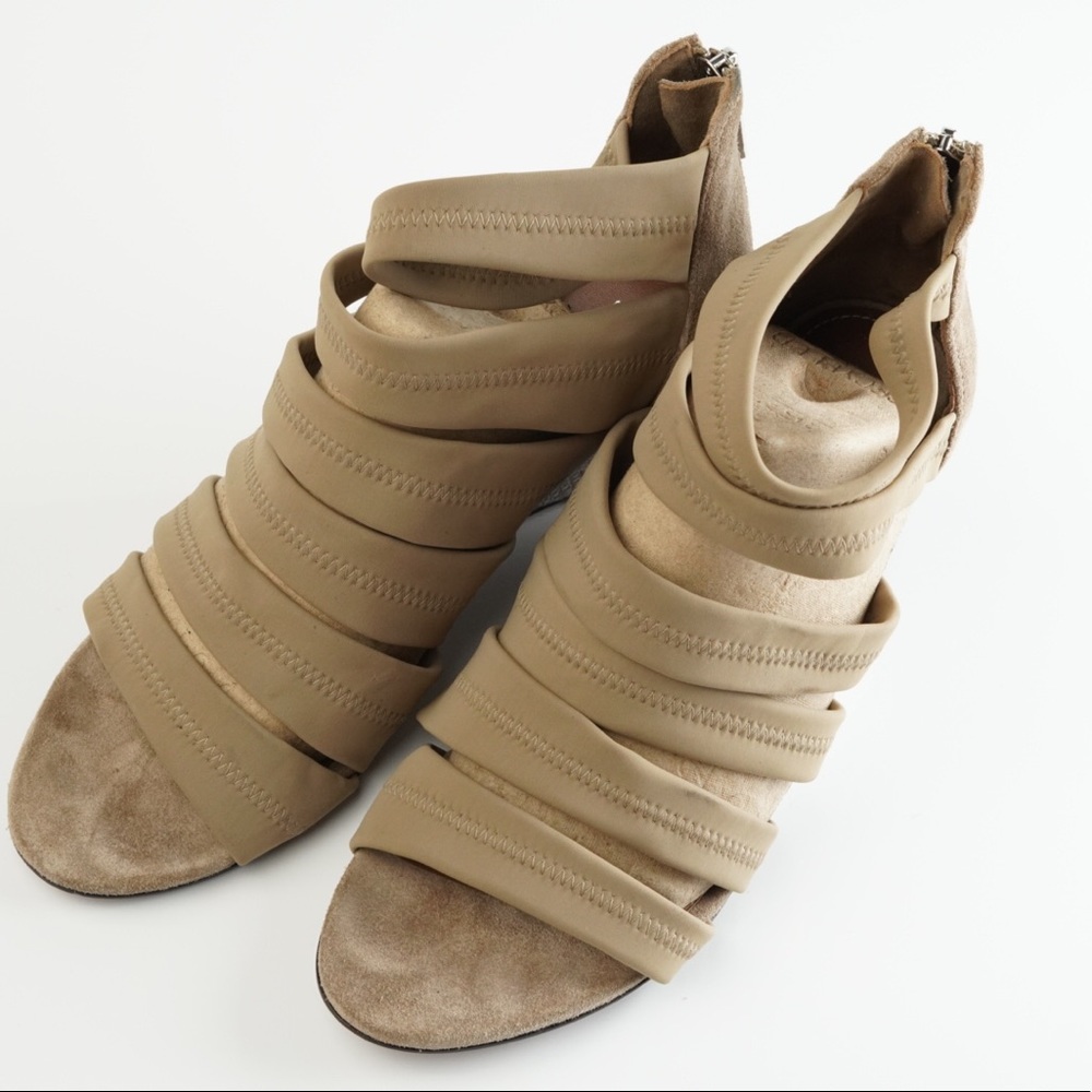 Donald Pliner heels